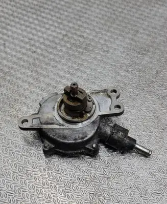 Toyota Auris E180 Vacuum pump