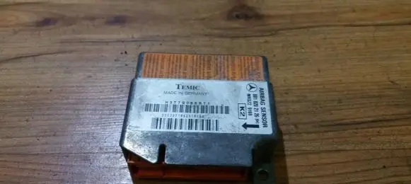 Mercedes-Benz E W210 Airbag control unit/module 0018202126 mrsz29169