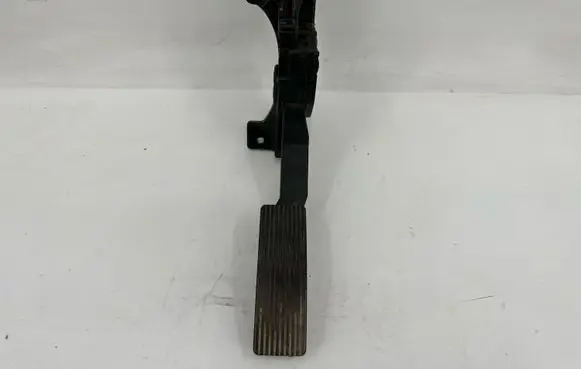 Jeep Grand Cherokee Accelerator throttle pedal 52124785AE