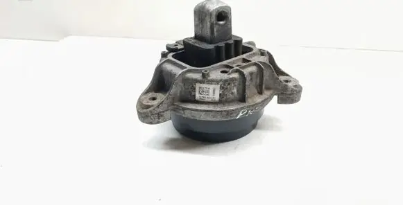 BMW 5 F10 F11 Engine mount bracket 6785601