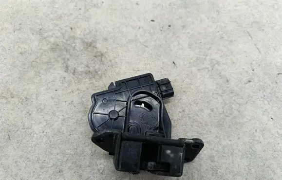 Toyota Auris 150 Tailgate lock latch 