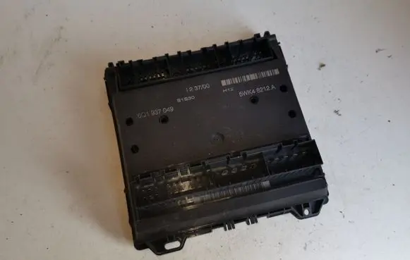 Skoda Fabia Mk1 (6Y) Comfort/convenience module 6Q1937049 5WK48212A