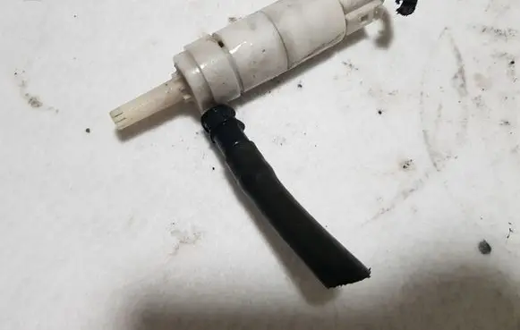 Mercedes-Benz E AMG W210 Headlight washer pump 