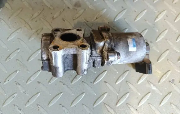 Toyota Corolla Verso E121 EGR valve 2562008011