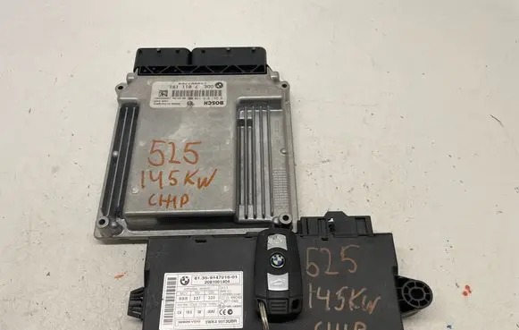 BMW 5 E60 E61 Engine control unit/module 7811151 1039S25861 0281015130