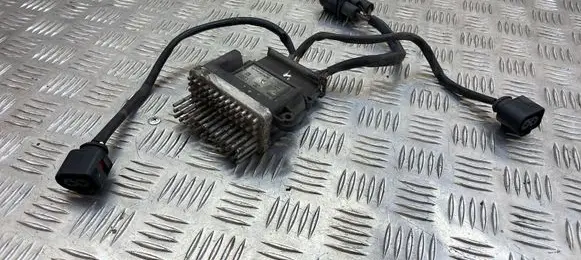 Audi A1 Coolant fan relay 8K0959501