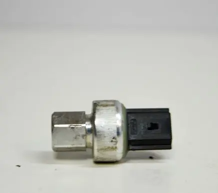 Ford Ecosport Air conditioning (A/C) pressure sensor BT4319D594AA