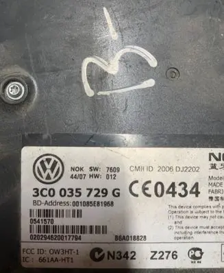 Volkswagen Golf V Bluetooth control unit module 3C0035729G B6A018828