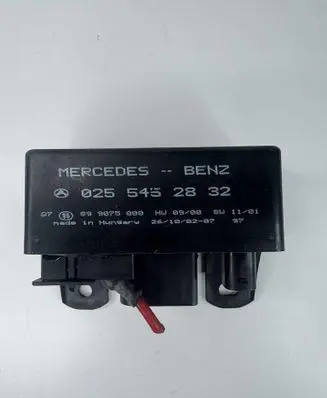Mercedes-Benz A W168 Glow plug pre-heat relay 0255452832 899075000