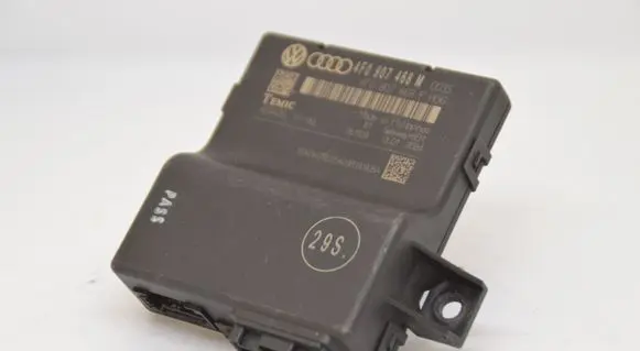 Audi A6 S6 C6 4F Gateway control module 4F0907468M 4F0907468F