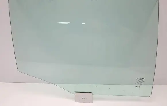 Volvo V60 Rear side window