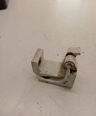 Volkswagen Transporter - Caravelle T5 Front door upper hinge 7H0831402
