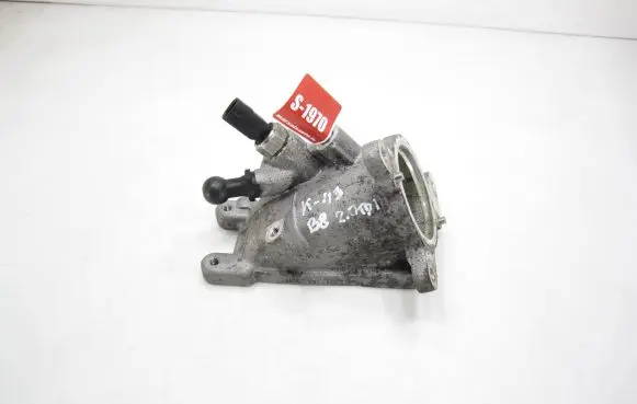 Volkswagen PASSAT B8 Electric throttle body valve 04L128637A