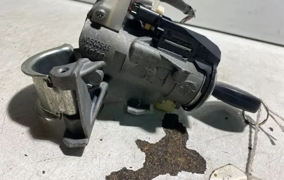 Toyota Auris 150 Ignition lock N0502965