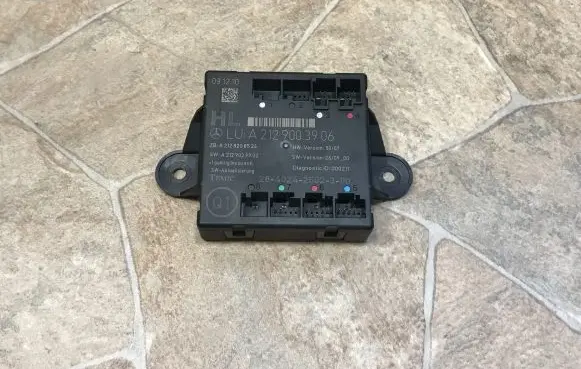 Mercedes-Benz E W212 Door control unit/module A2129003906