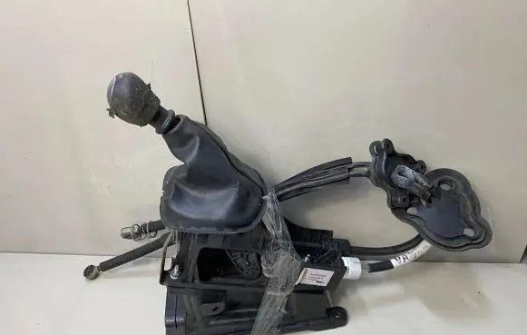 Renault Scenic III - Grand scenic III Gear shifter/selector 8201021402