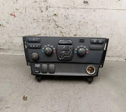 Volvo V70 Climate control unit 30746022 M4234300043 06W24E04