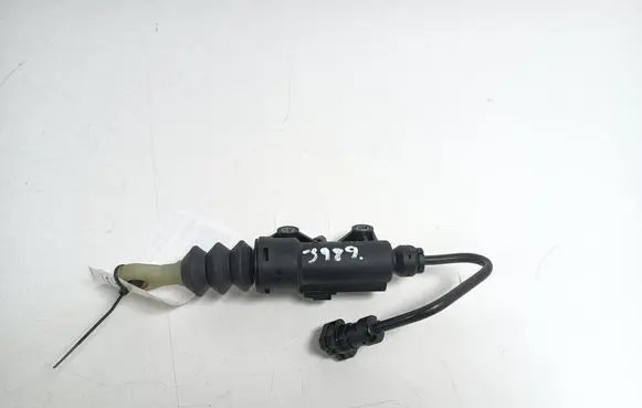 Mini Cooper Countryman R60 Clutch master cylinder 21526774078