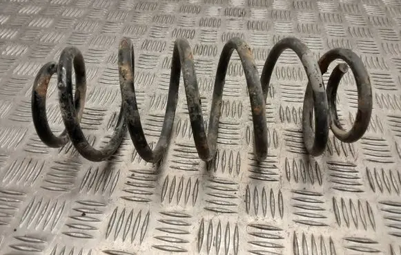 Toyota Yaris Rear coil spring