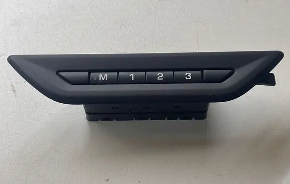 Land Rover Discovery 5 Seat memory switch LK72237B66A