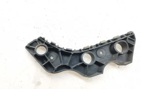 Volkswagen PASSAT CC Front bumper mounting bracket 3C8807183A
