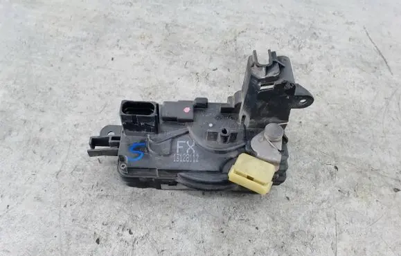 Opel Astra H Front door lock 13128112FX