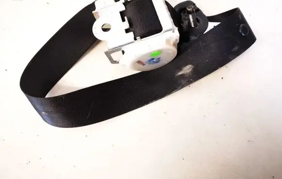 Rear seatbelt