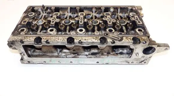 Volkswagen Golf VII Engine head 04L103064F 04L103373E