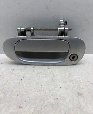 Mitsubishi Carisma Front door exterior handle