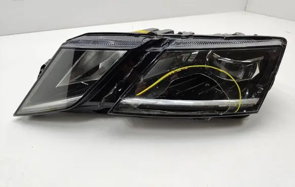 Skoda Octavia Mk3 (5E) Headlight/headlamp 5E1941015D