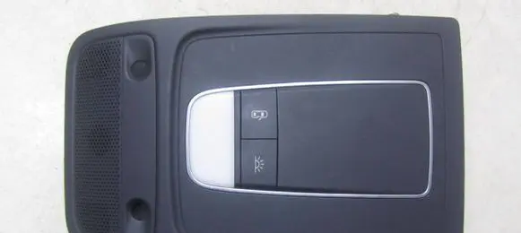 Audi Q3 8U Front seat light 8V0947135A