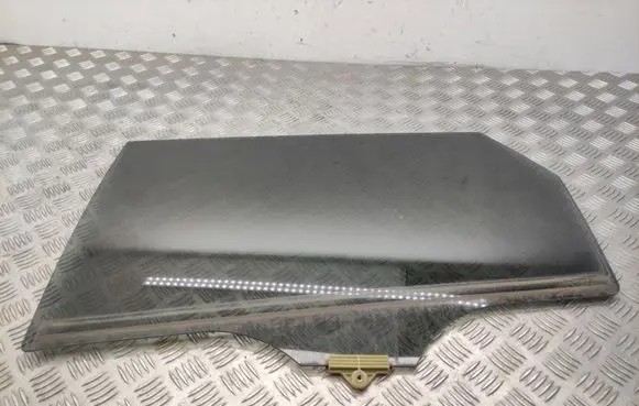 KIA Sorento Rear door window glass 