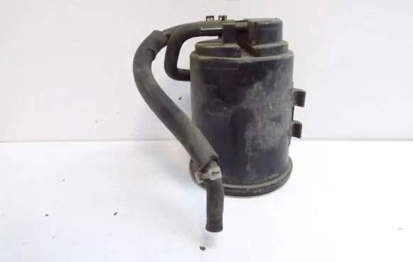 Mazda 323 F Fuel filter FPD5-13-970A
