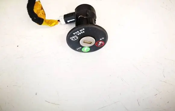 Passenger airbag on/off switch