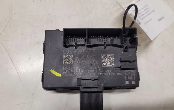 Skoda Superb B8 (3V) Door control unit/module 5Q4959595F 8W0959595F