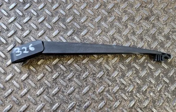 Mazda CX-5 II Rear wiper blade arm 060117