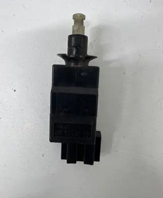 Mercedes-Benz E W211 Brake pedal sensor switch 0015454009