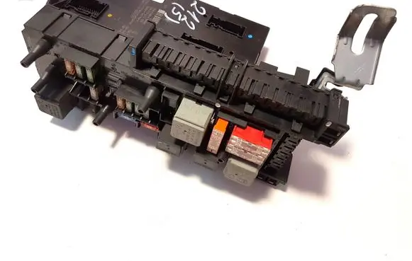 Mercedes-Benz E W212 SAM control unit 2129060005 5DK0962088