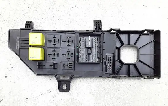Opel Signum Fuse module 24443147AB