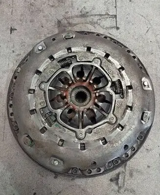 Renault Megane II Dual mass flywheel 124035910