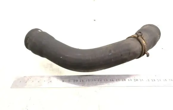 Mercedes-Benz Vito Viano W639 Engine coolant pipe/hose