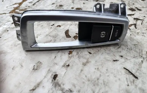 BMW 5 GT F07 Hand parking brake switch 915999706