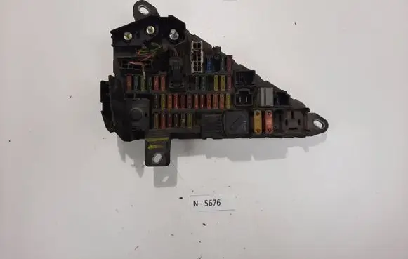 BMW 5 E60 E61 Fuse box set 6906588