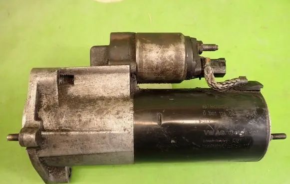 Audi A4 S4 B7 8E 8H Starter motor