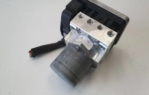 BMW 5 G30 G31 ABS Pump 6889164 A007C133 54087673C
