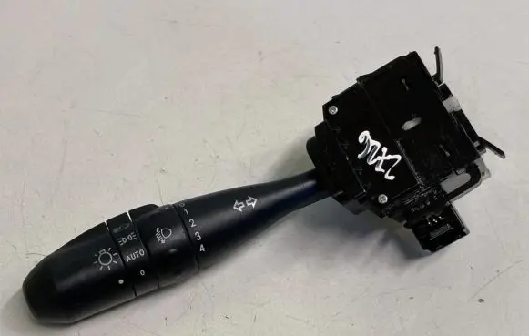 Mitsubishi Colt Indicator stalk 17E018