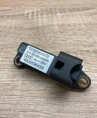 Audi A6 S6 C5 4B Airbag deployment crash/impact sensor 4B0959643B AIRCRASH