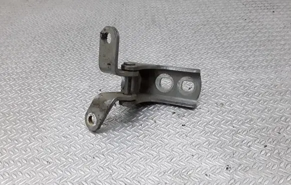 Opel Astra J Front door lower hinge 