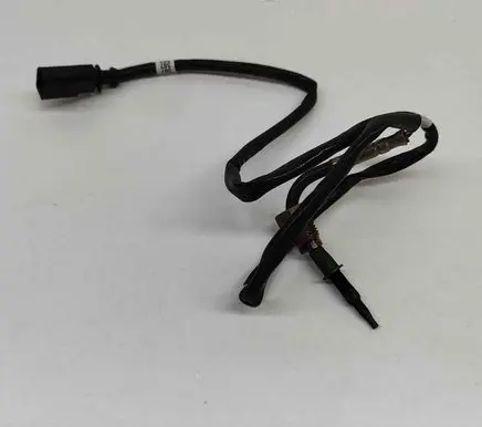 Volkswagen PASSAT B8 Oil temperature sensor 04L906088BD