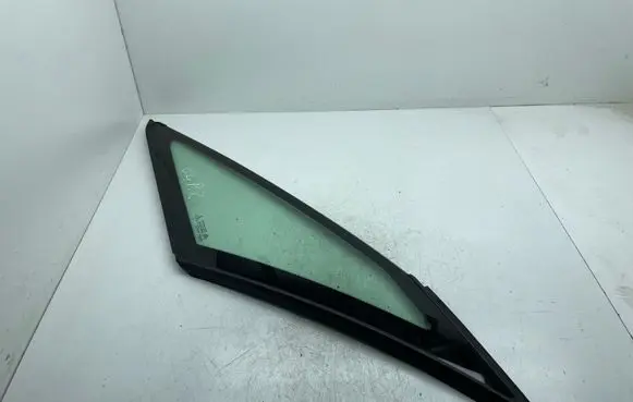 Citroen C4 II Picasso Front door vent window glass four-door